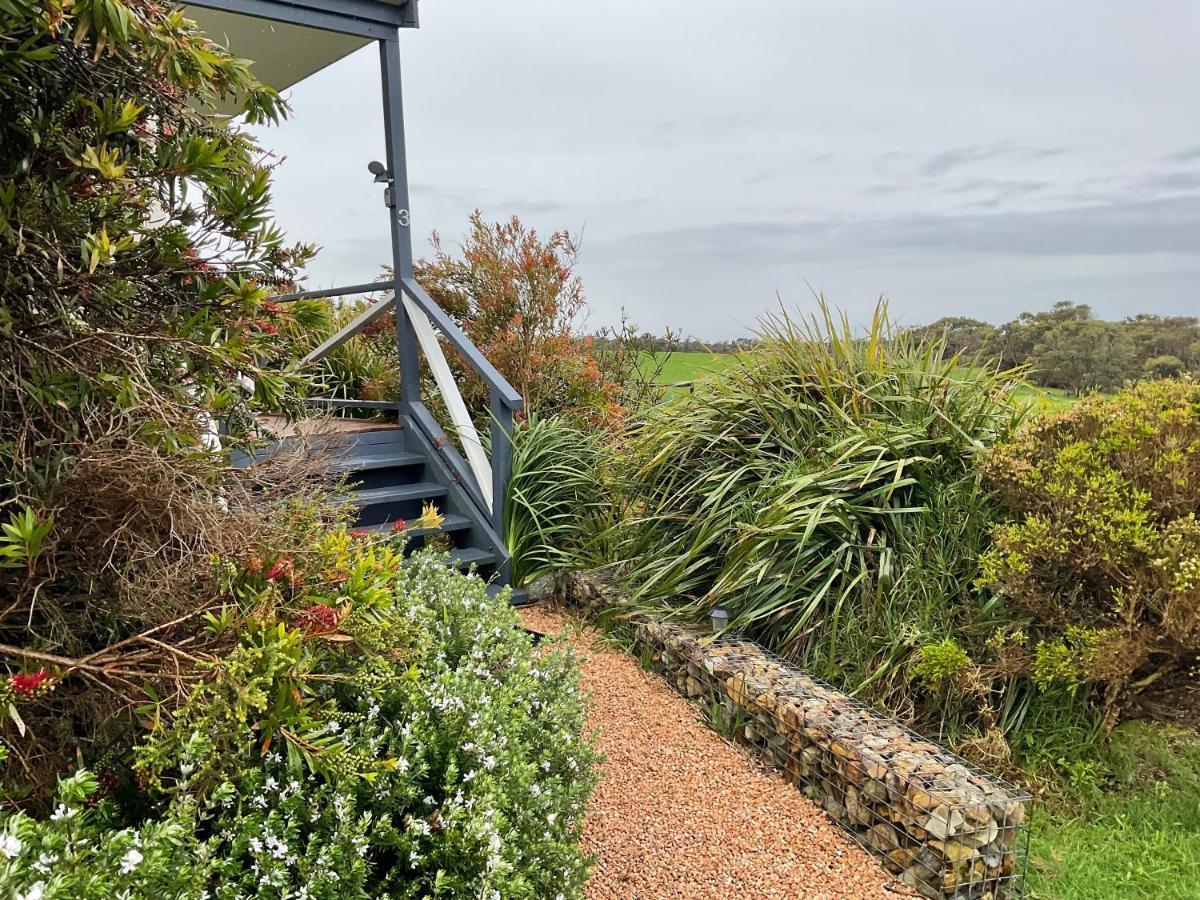 Tidal Dreaming Seaview Cottages Yanakie Esterno foto